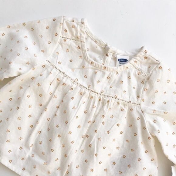 Old Navy NWT long sleeve top 0-3 months - Picture 2 of 2